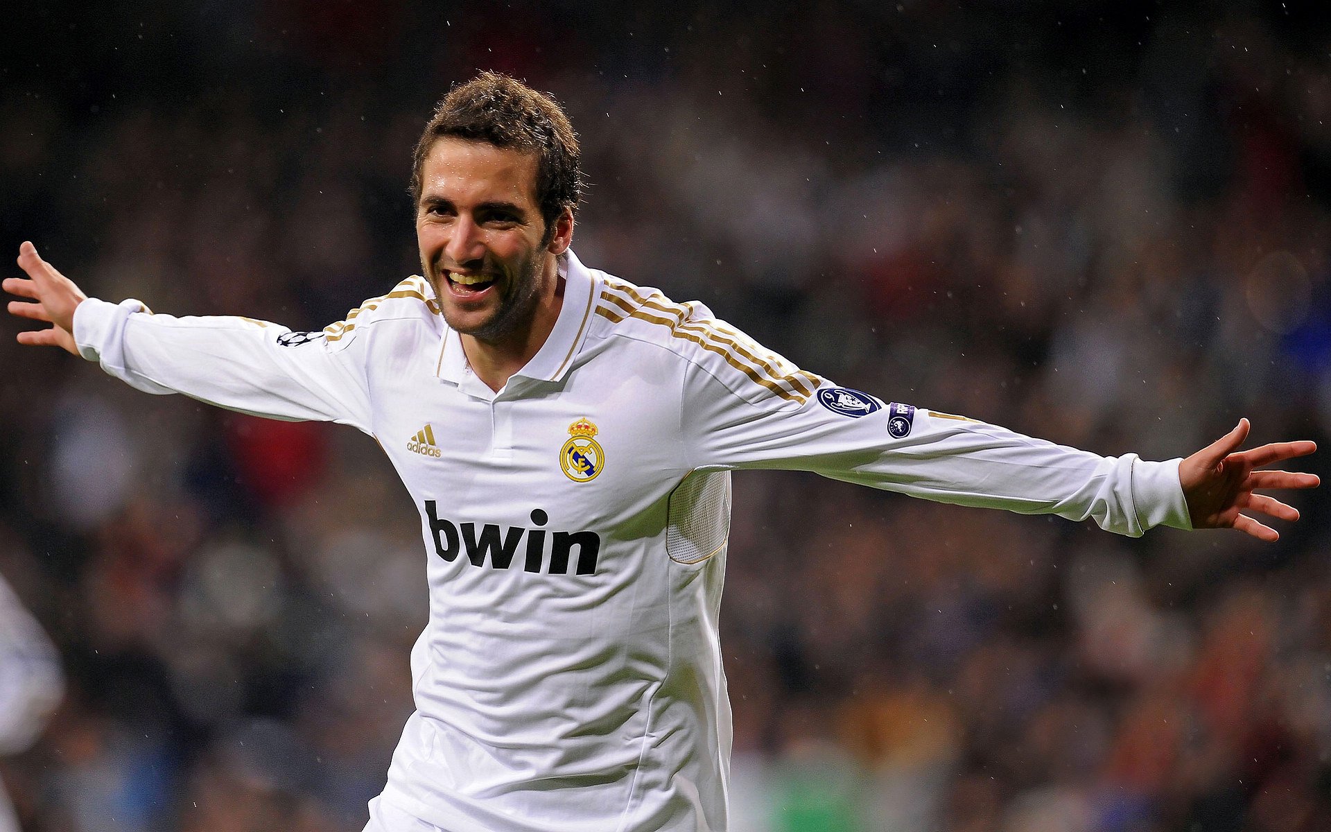 德甲足球逐渐变得更具观赏性和战术性，德甲新赛季足球