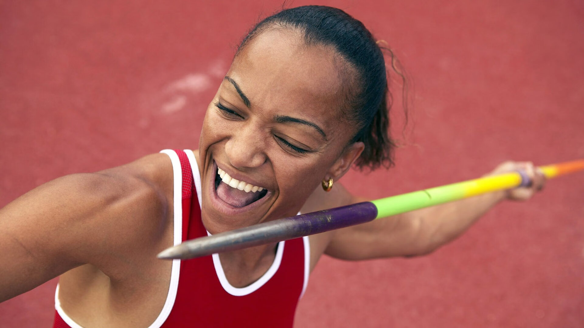 比赛暂停环节引入健康提示互动短片，暂缓比赛的通知